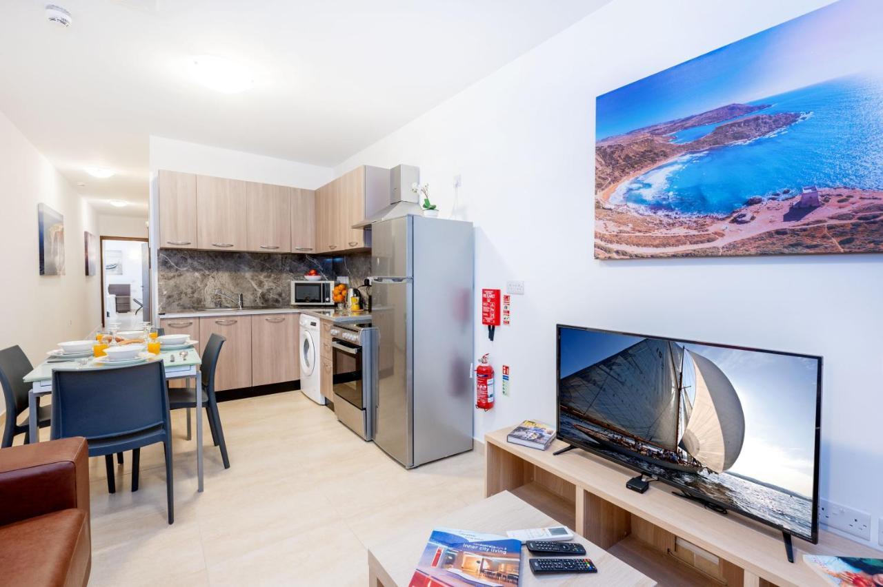 Islet Promenade Seafront 1 Bedroom Apartment With Sea View Balcony By Getawaysmalta San Pawl il-Baħar Eksteriør billede